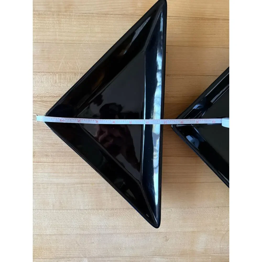 Pampered Chef Simple Additions Black Triangle Plates Set of 2